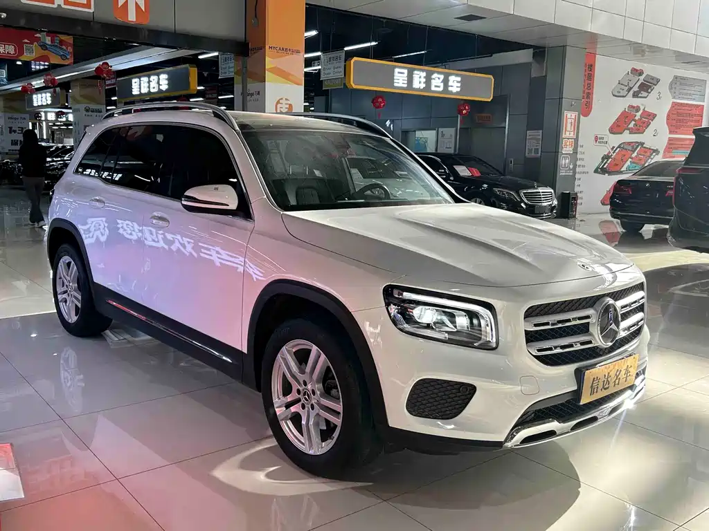 Mercedes-Benz GLB 2023