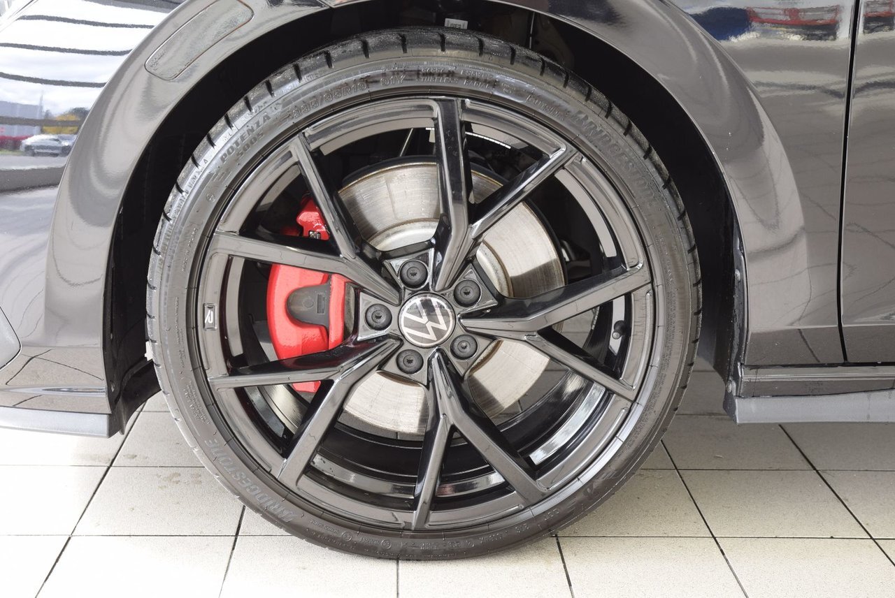 Volkswagen Golf GTI 2024