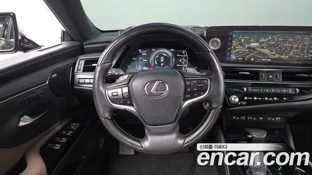 Lexus ES 2023