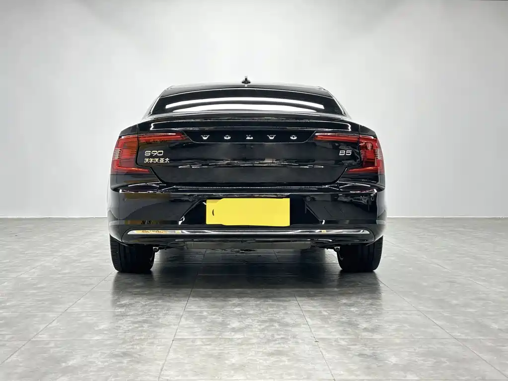 Volvo S90 2024