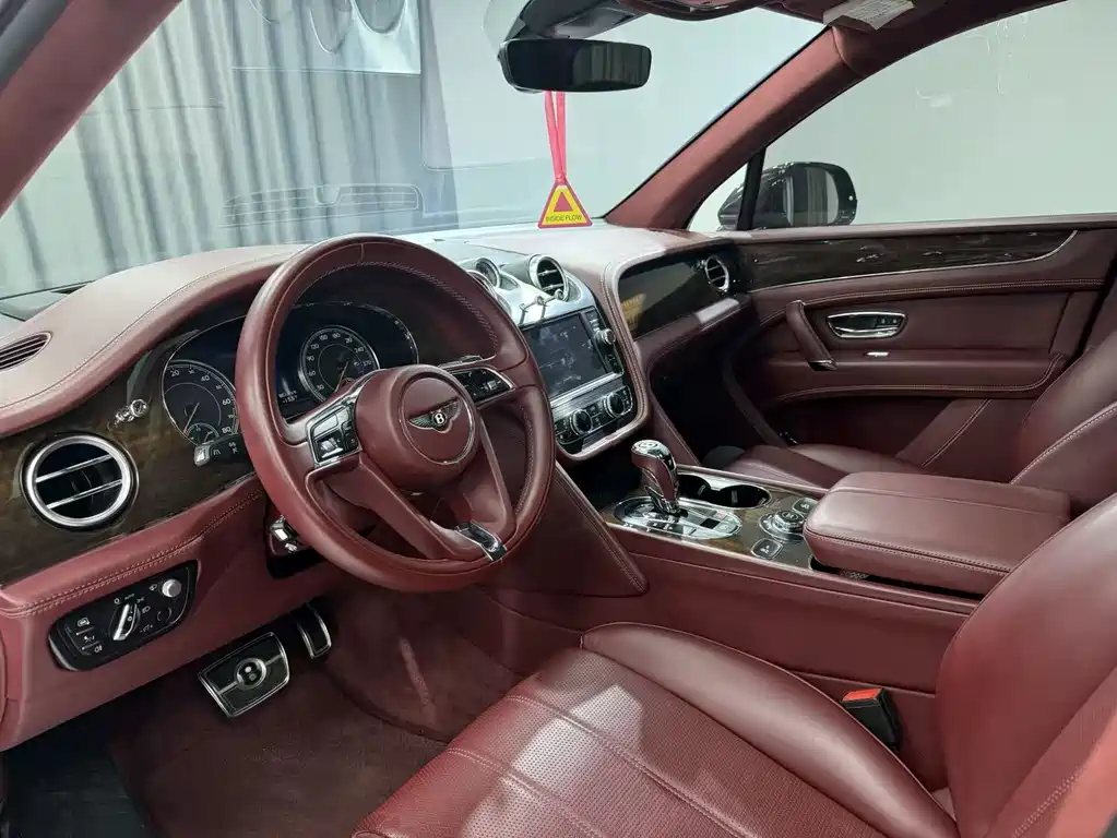 Bentley Bentayga 2022