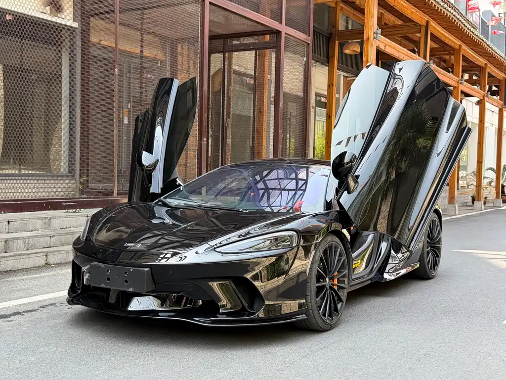 McLaren GT 2022