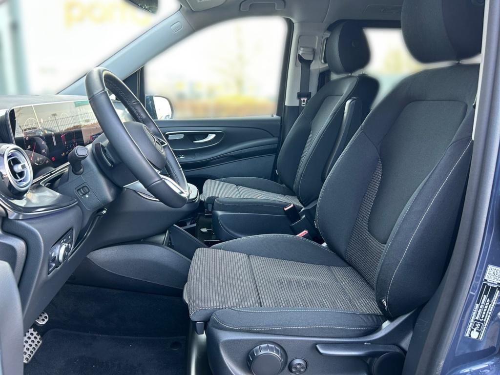Mercedes-Benz V 300 2024