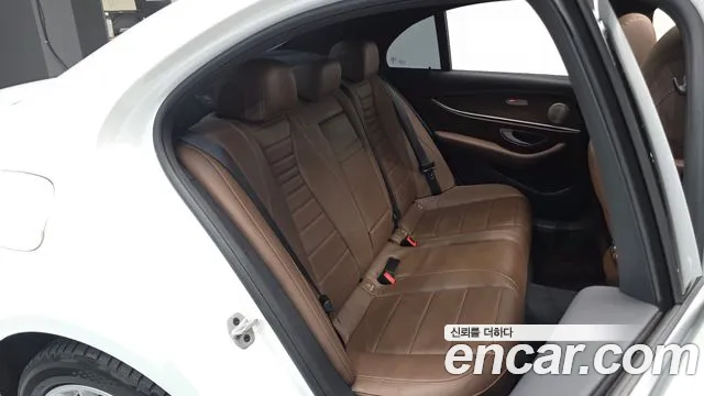 Mercedes-Benz E-Класс 2020