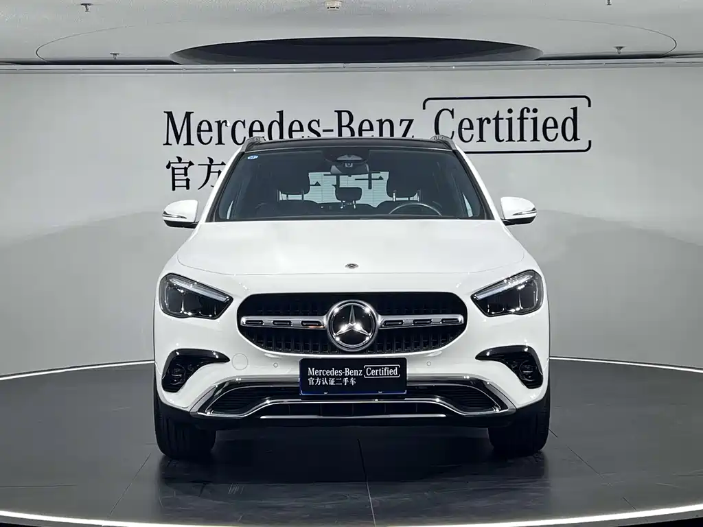 Mercedes-Benz GLA 2024