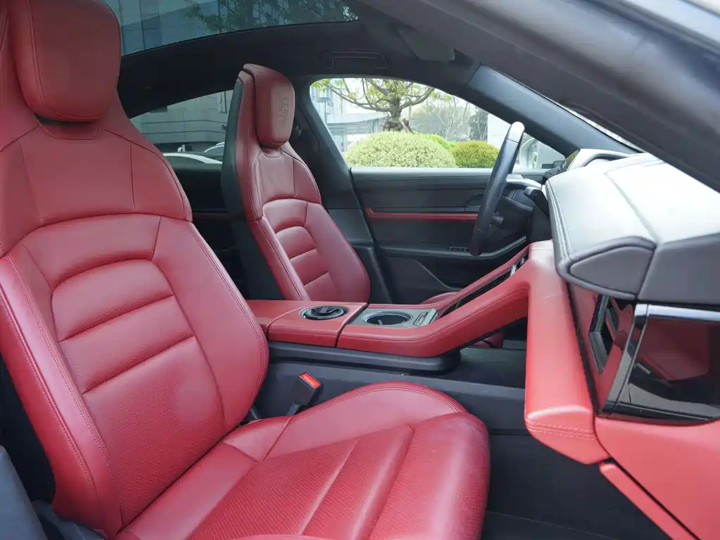 Porsche Taycan 2021