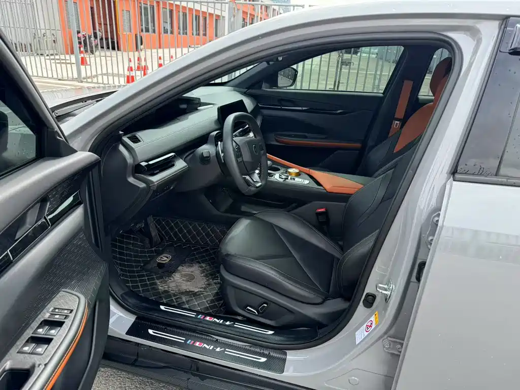 Changan UNI-V 2022