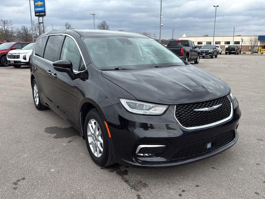 Chrysler Pacifica 2023