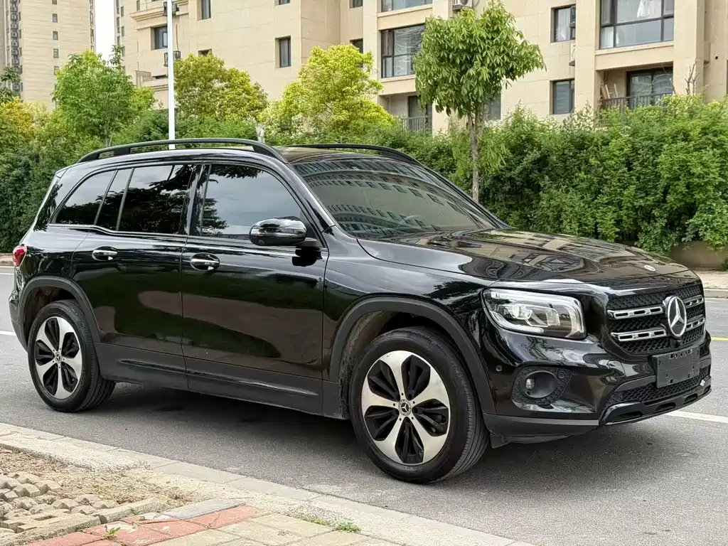 Mercedes-Benz GLB 2021