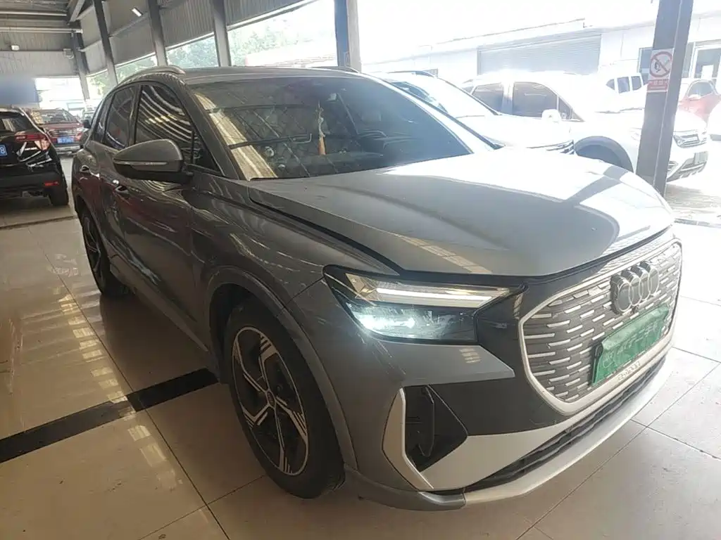 Audi Q4 e-tron 2024