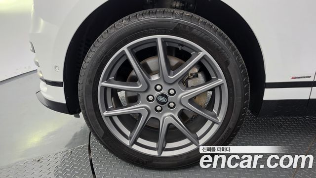 Land Rover Range Rover Velar 2021