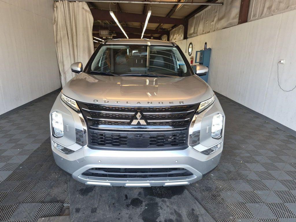 Mitsubishi Outlander 2022