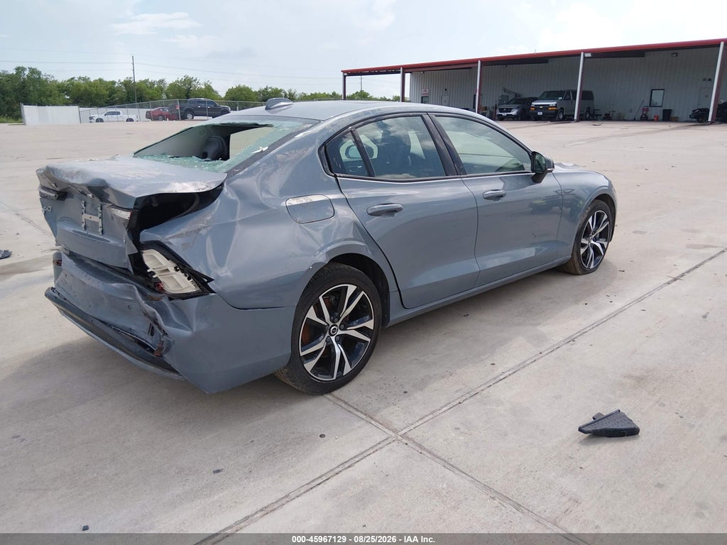 Volvo S60 2024