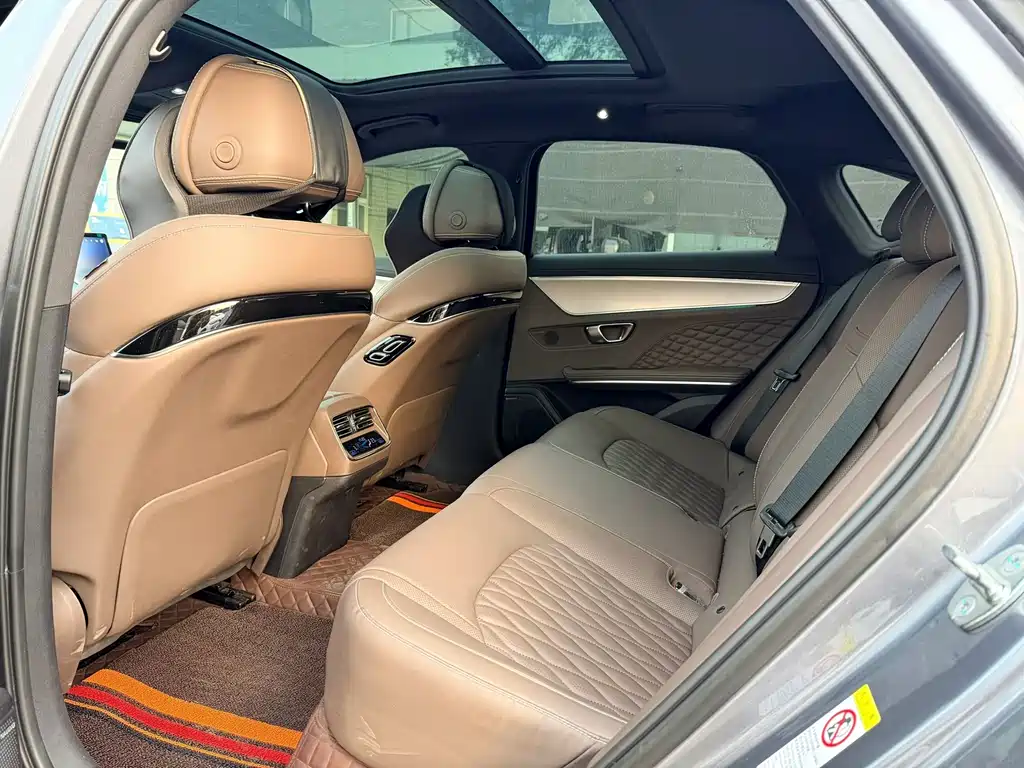 BYD Han 2024