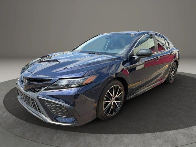 Toyota Camry 2021