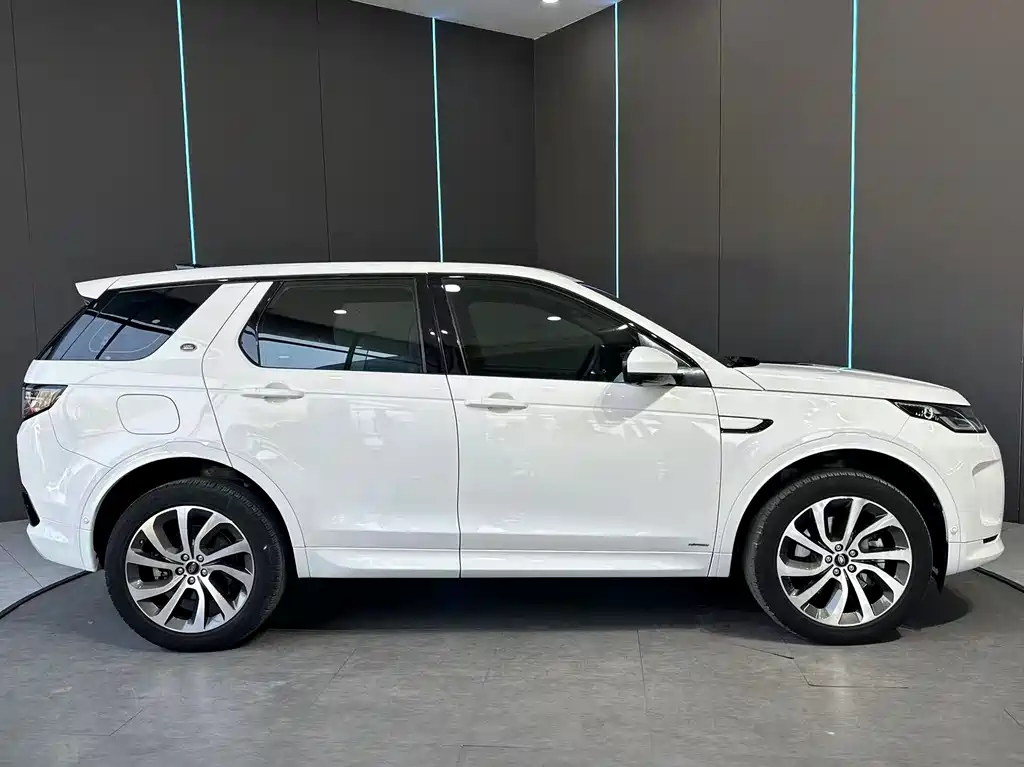 Land Rover Discovery Sport 2021