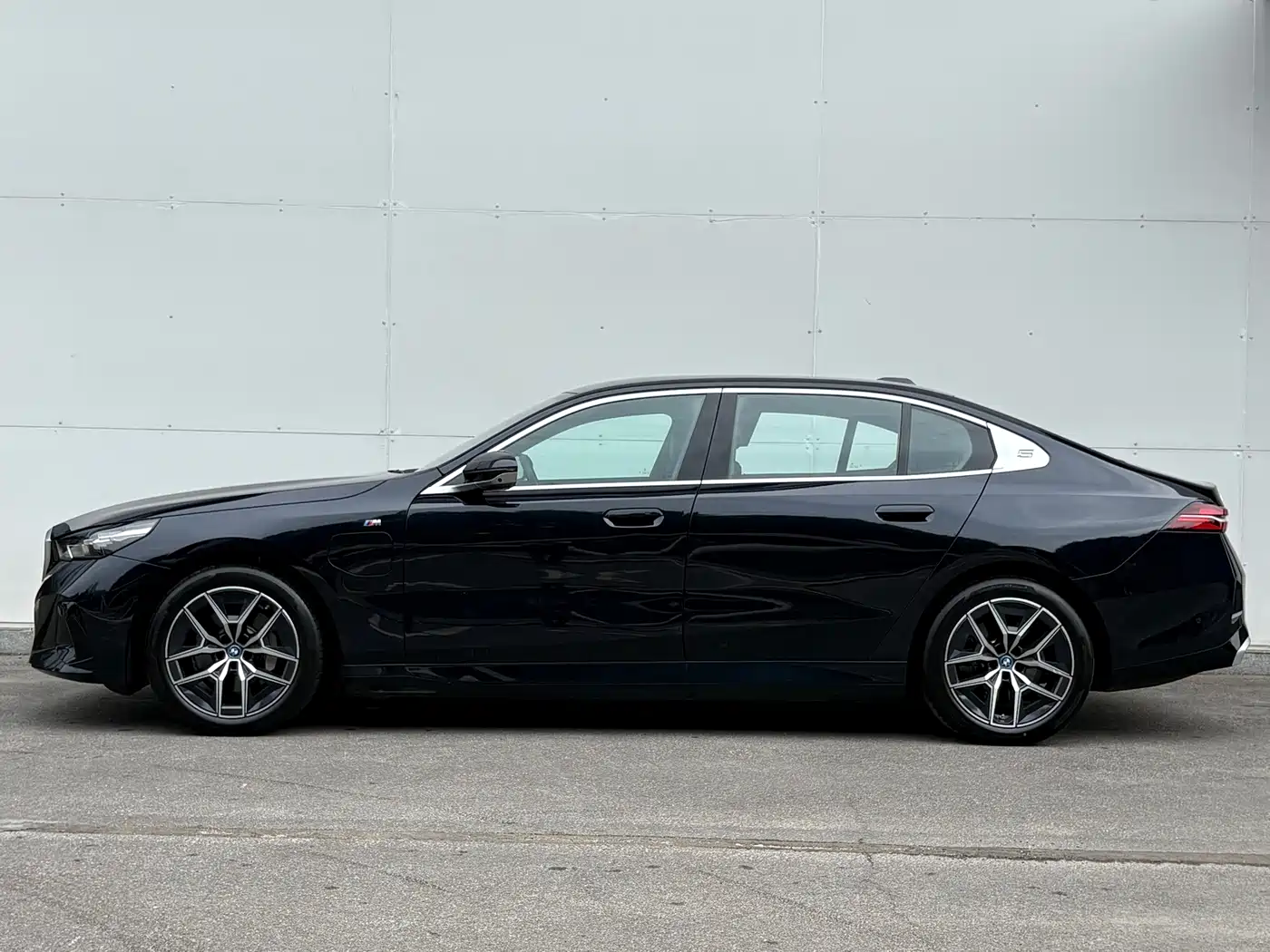 BMW i5 2025