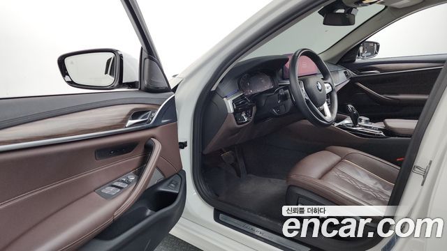 BMW 5 серии 2022