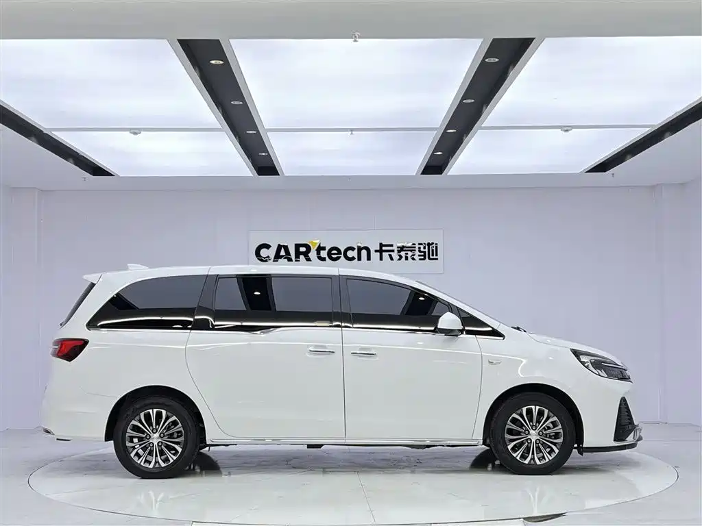 Buick GL8 2023