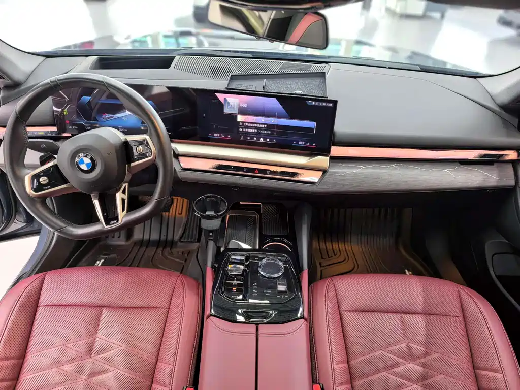 BMW i5 2024