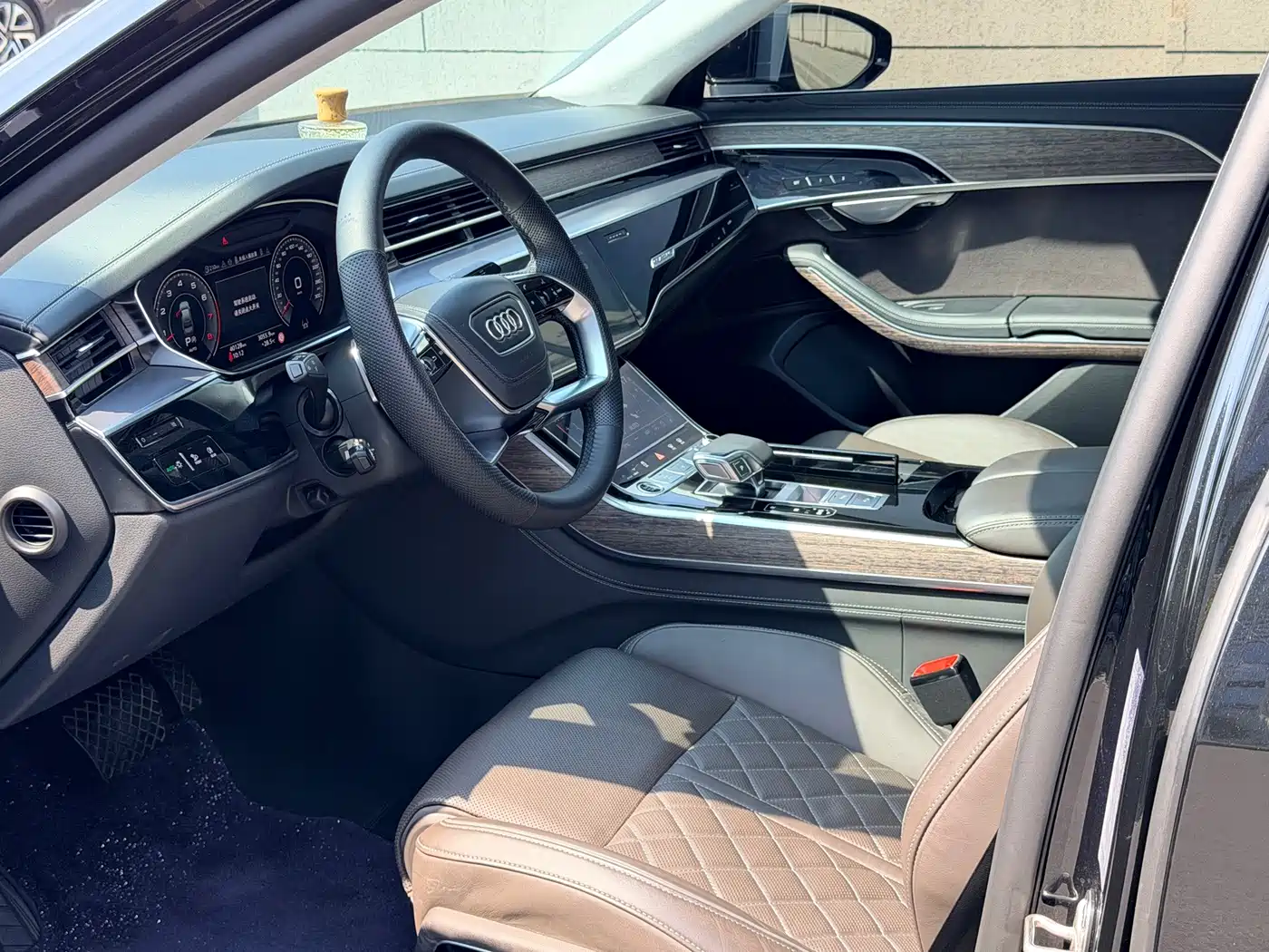 Audi A8 2023