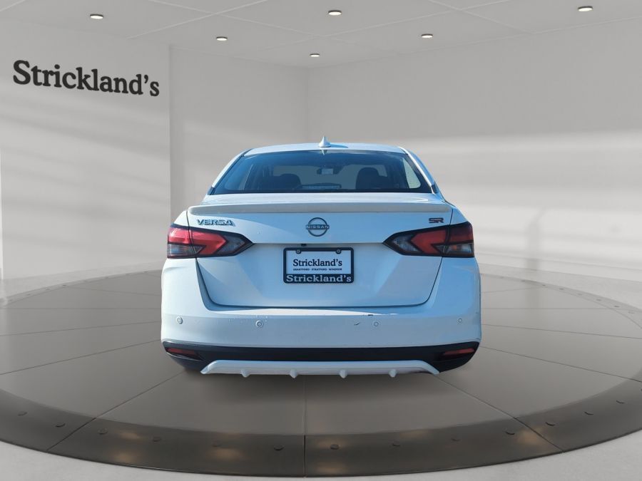 Nissan Versa 2023