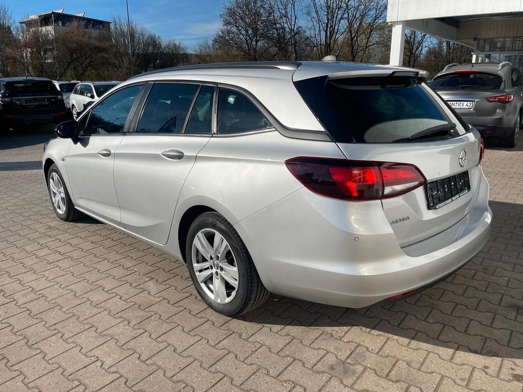 Opel Astra 2021