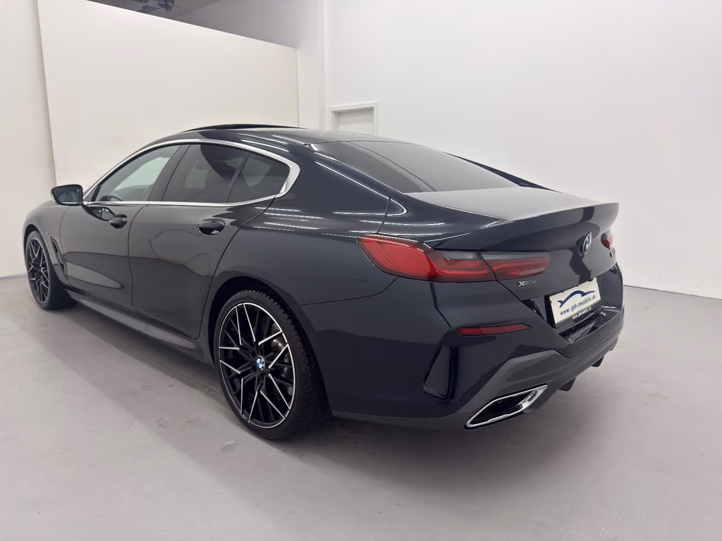 BMW M850 2021