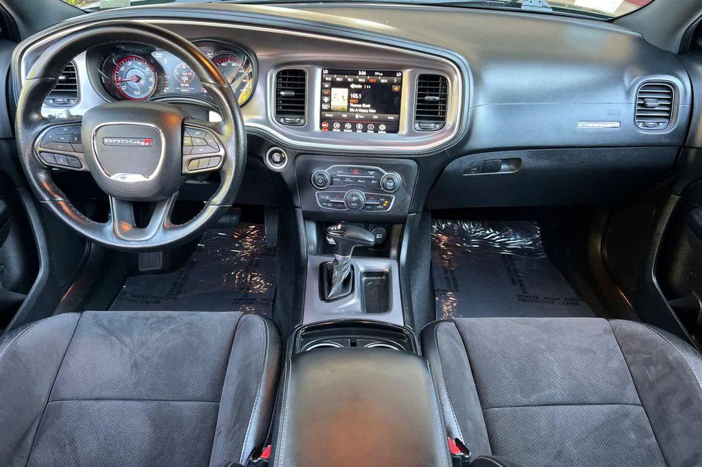 Dodge Charger 2021