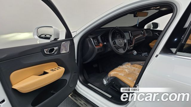 Volvo XC60 2023