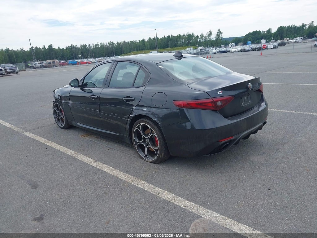 Alfa Romeo Giulia 2023