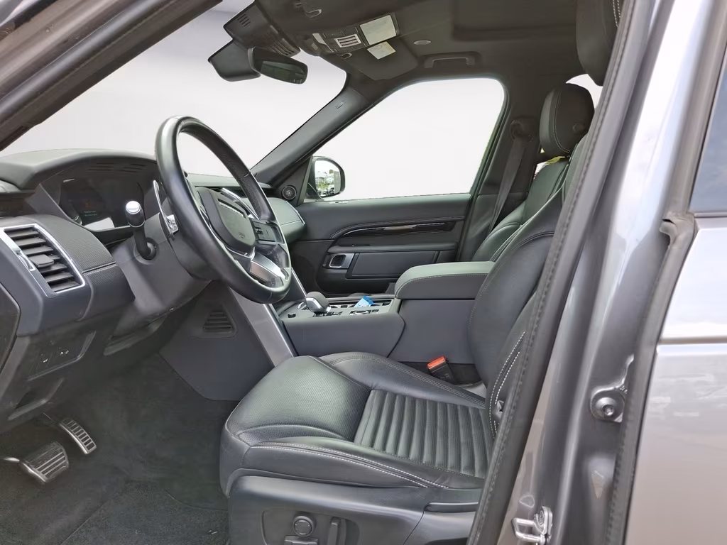 Land Rover Discovery 2021