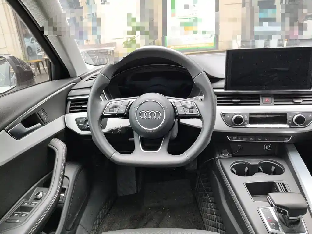 Audi A4 2023