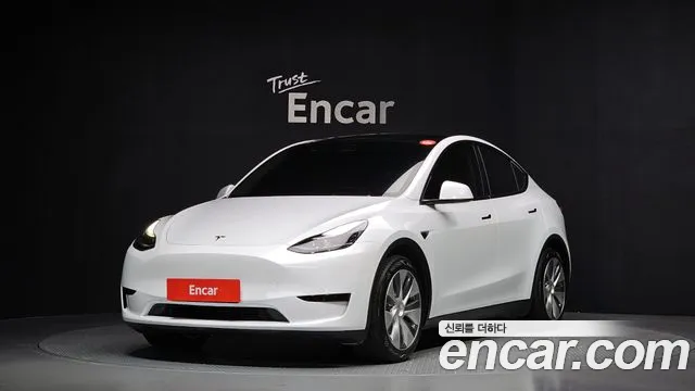 Tesla Model Y 2023