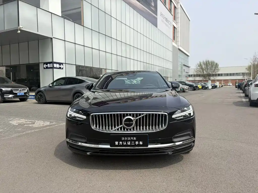 Volvo S90 2024