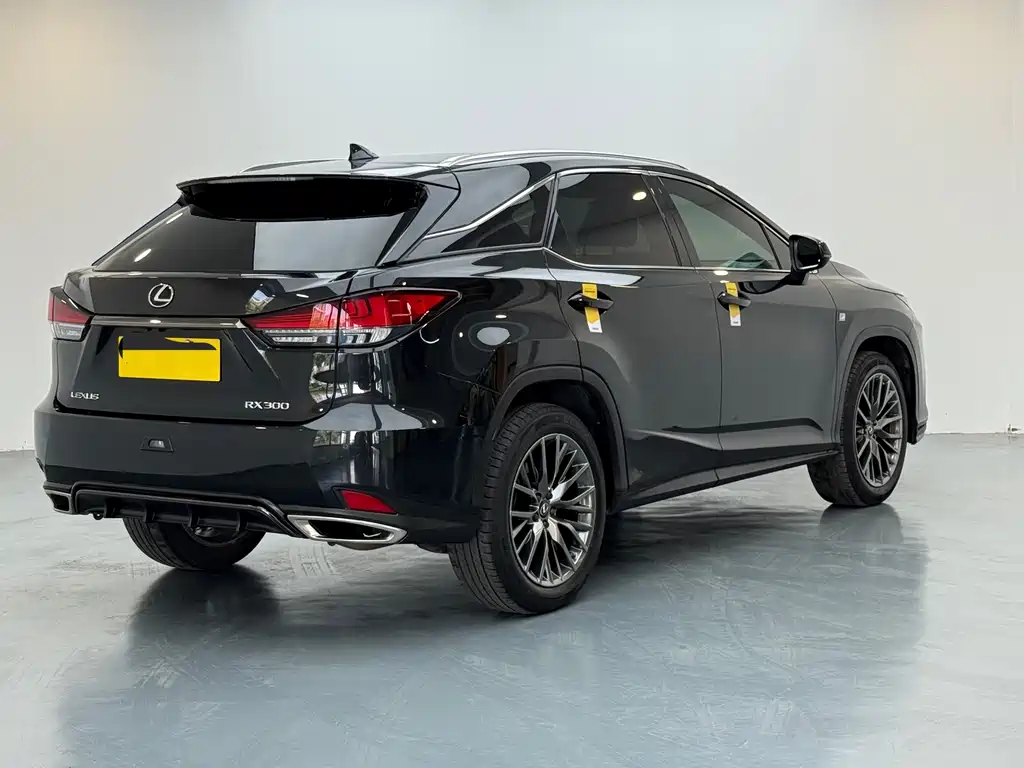 Lexus RX 2021