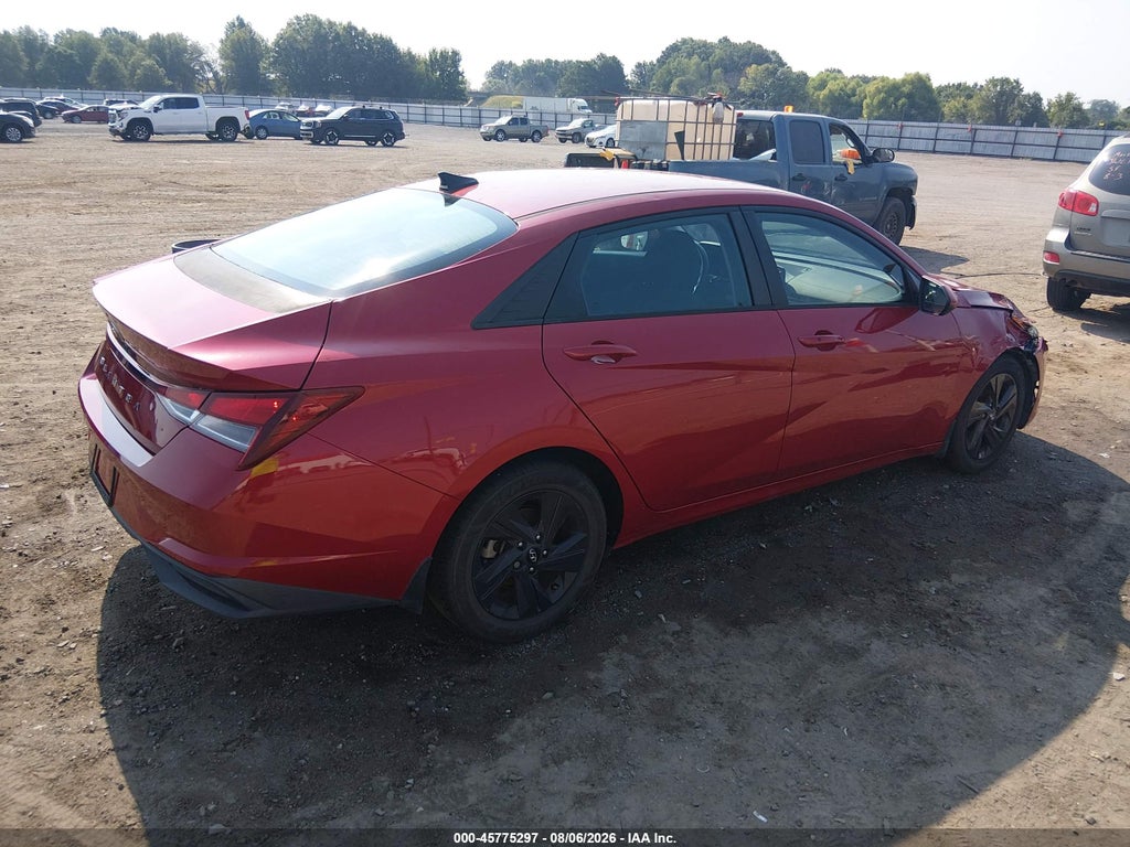 Hyundai Elantra 2021