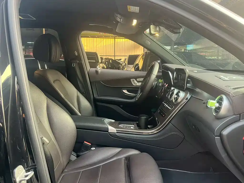 Mercedes-Benz GLC 2021
