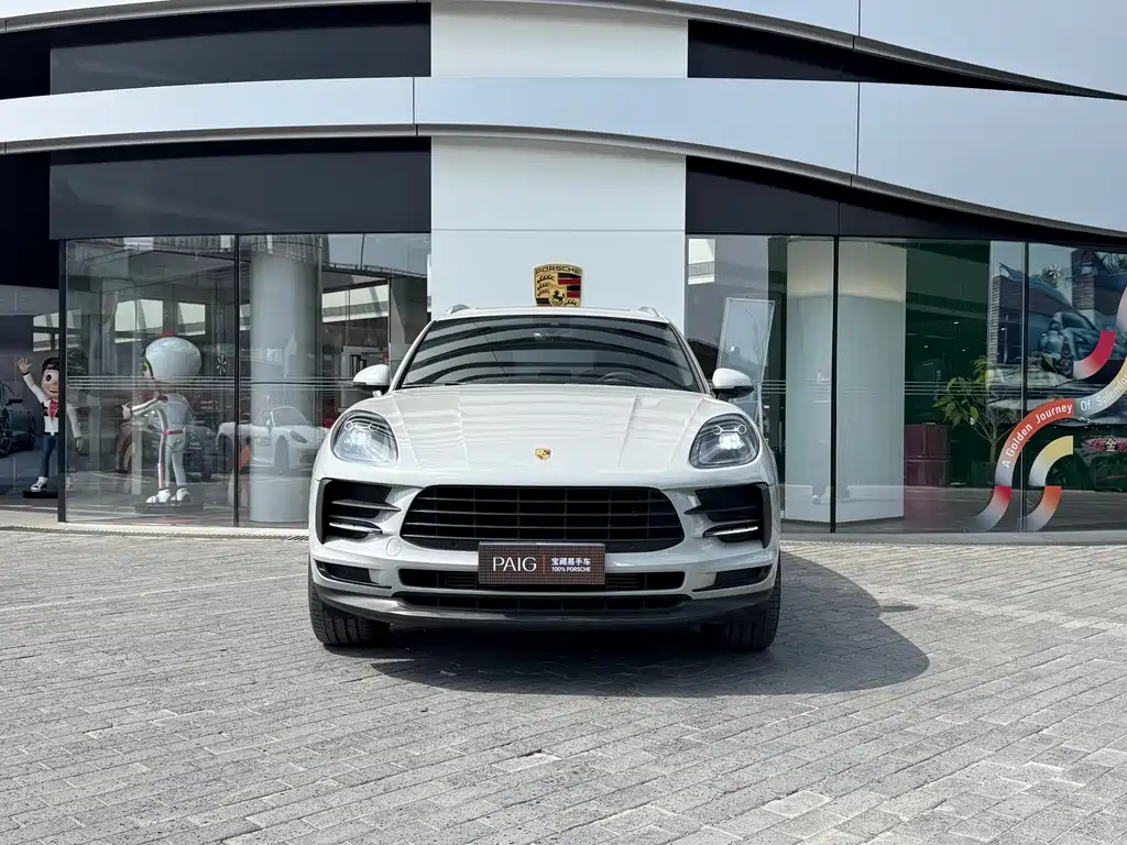 Porsche Macan 2021