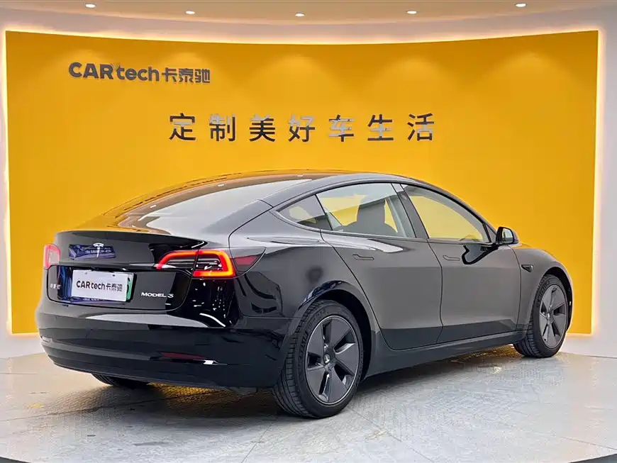 Tesla Model 3 2021