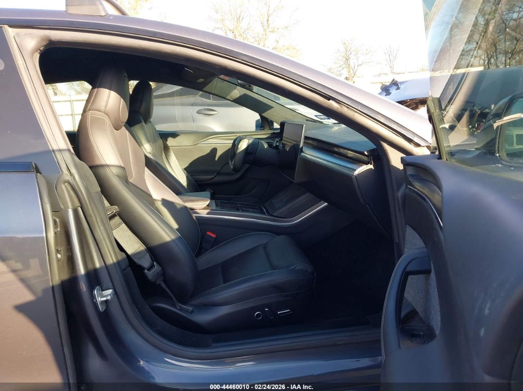 Tesla Model S 2021