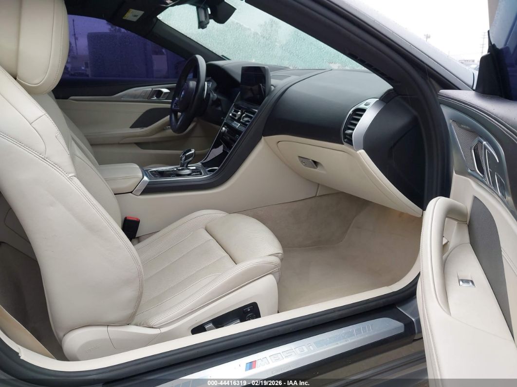 BMW M850 2023