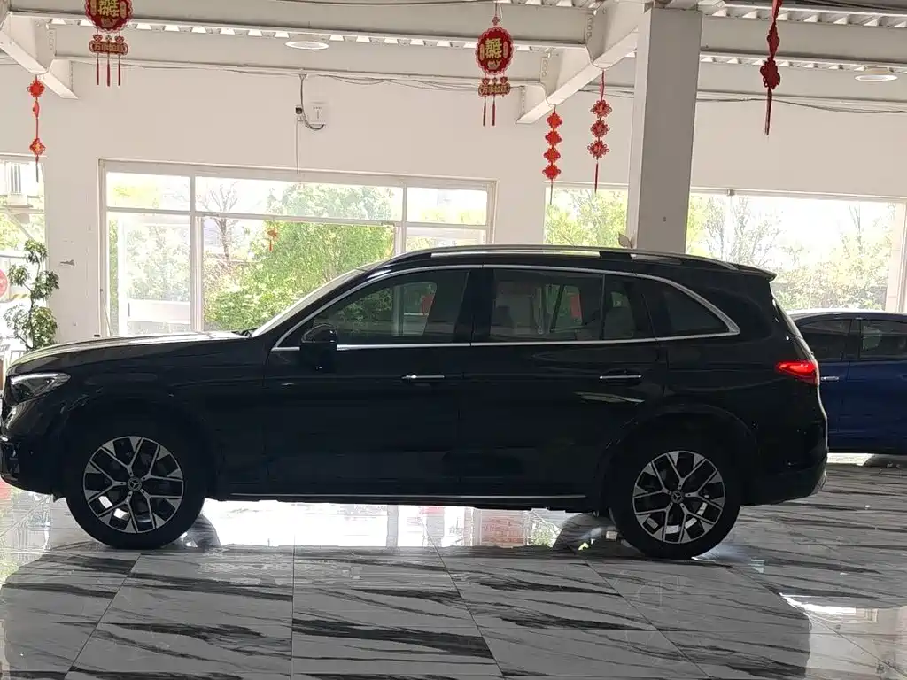 Mercedes-Benz GLC 2024