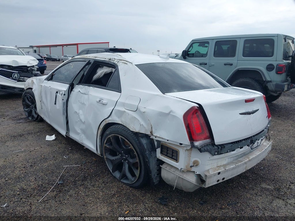 Chrysler 300 2023