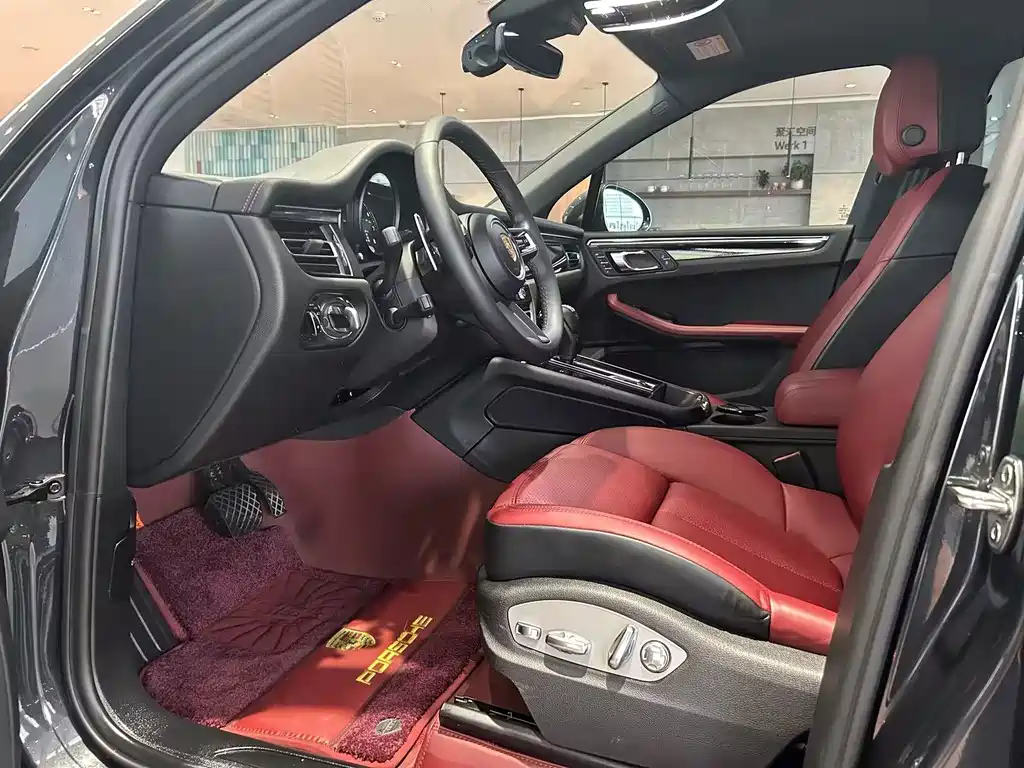 Porsche Macan 2024