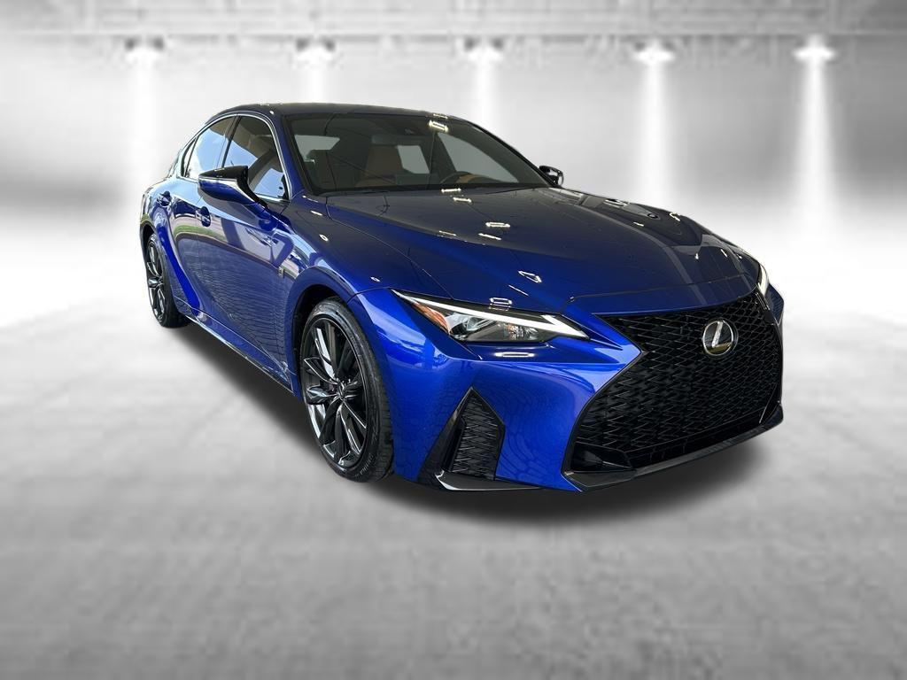 Lexus IS 2025
