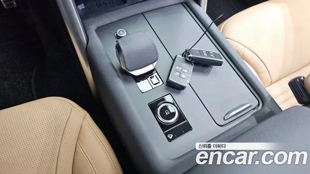 Land Rover Discovery 2025