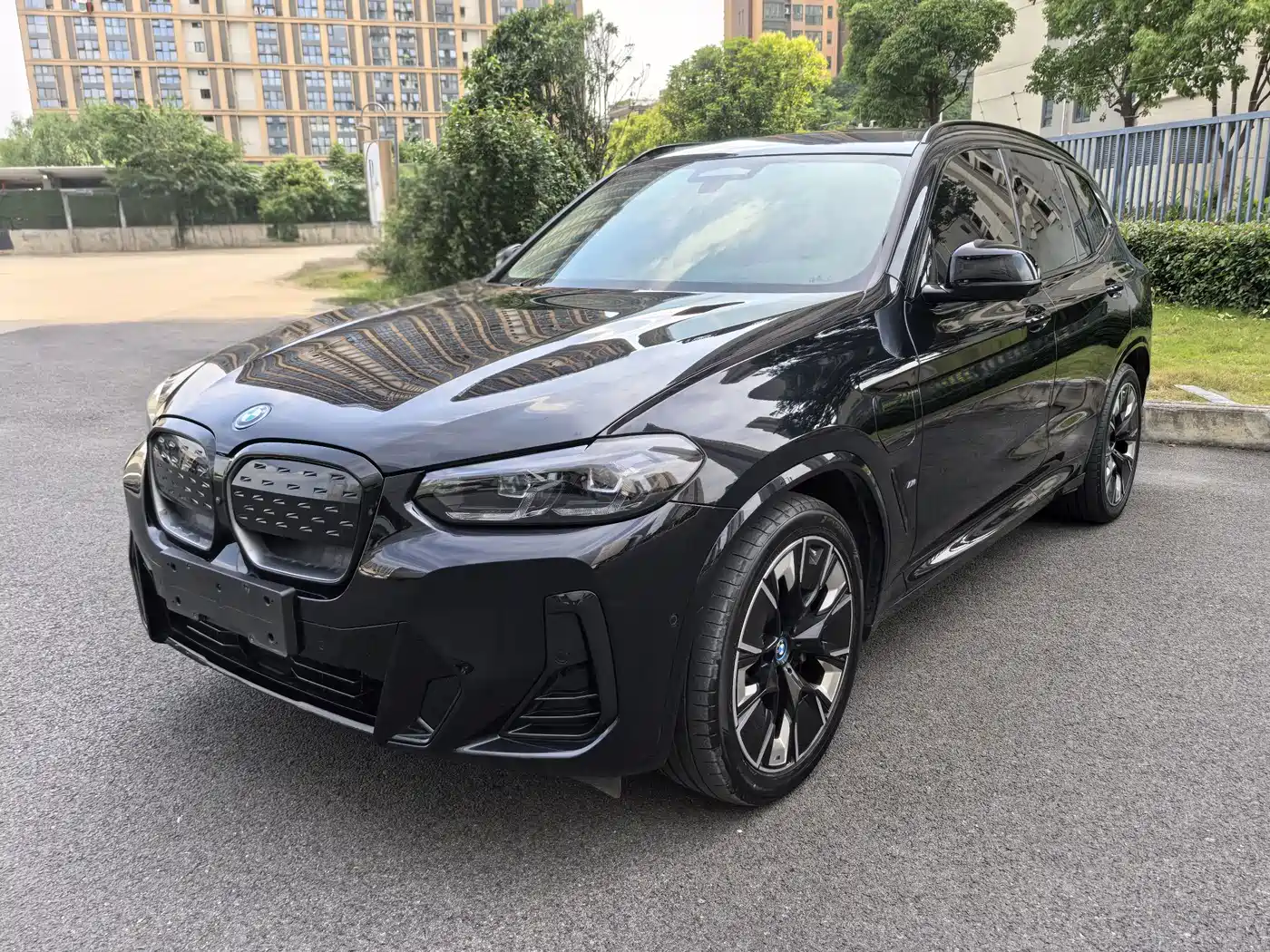 BMW iX3 2024