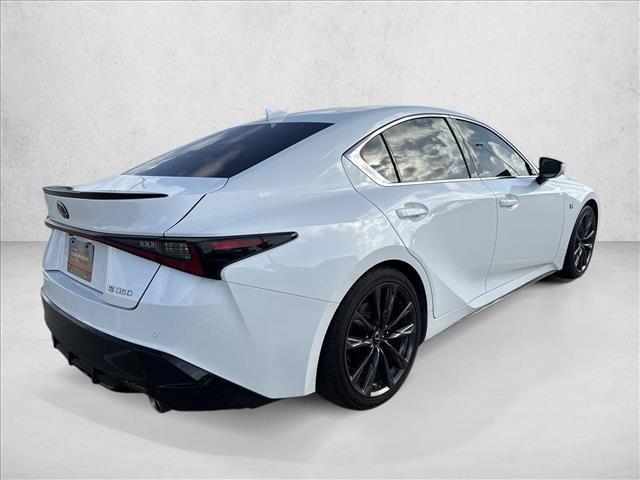 Lexus IS 2022