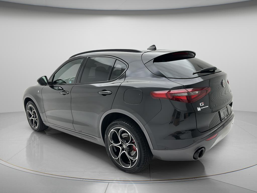 Alfa Romeo Stelvio 2023